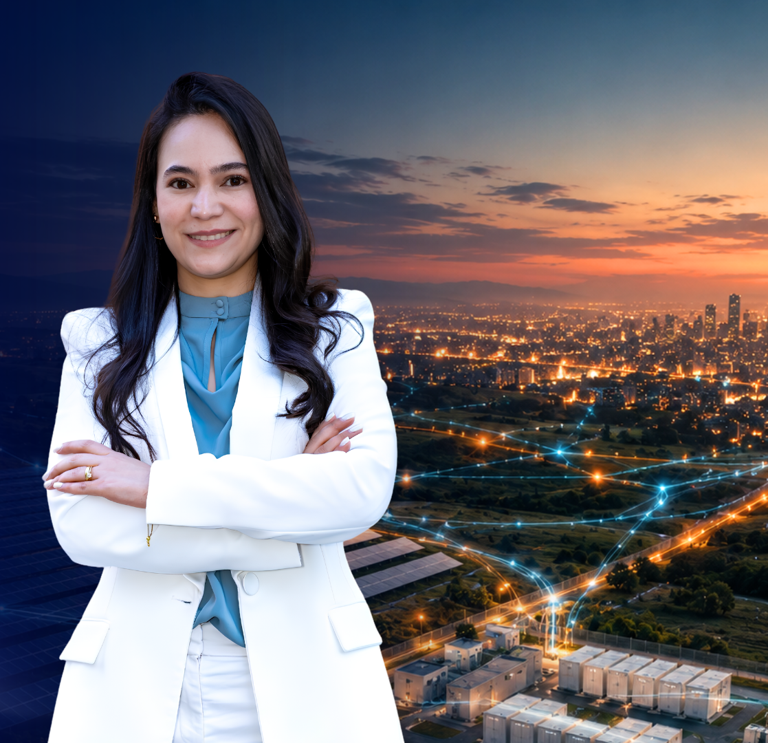 Adriana Ferrini, Gerente de Ingeniería de oEnergy, frente a infraestructura energética y una ciudad conectada